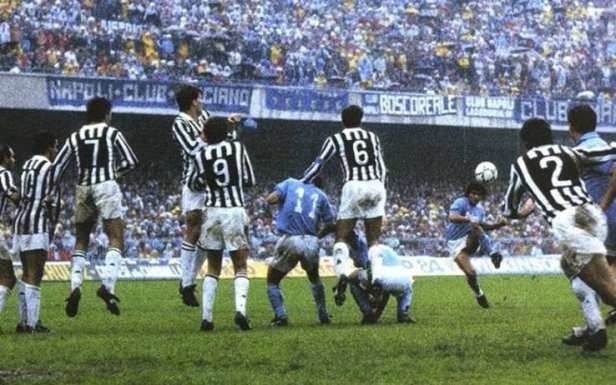 maradona napoli punizione