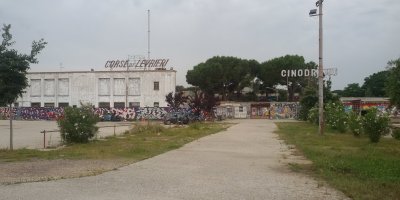 A Via della vasca navale a roma c'è il libanese